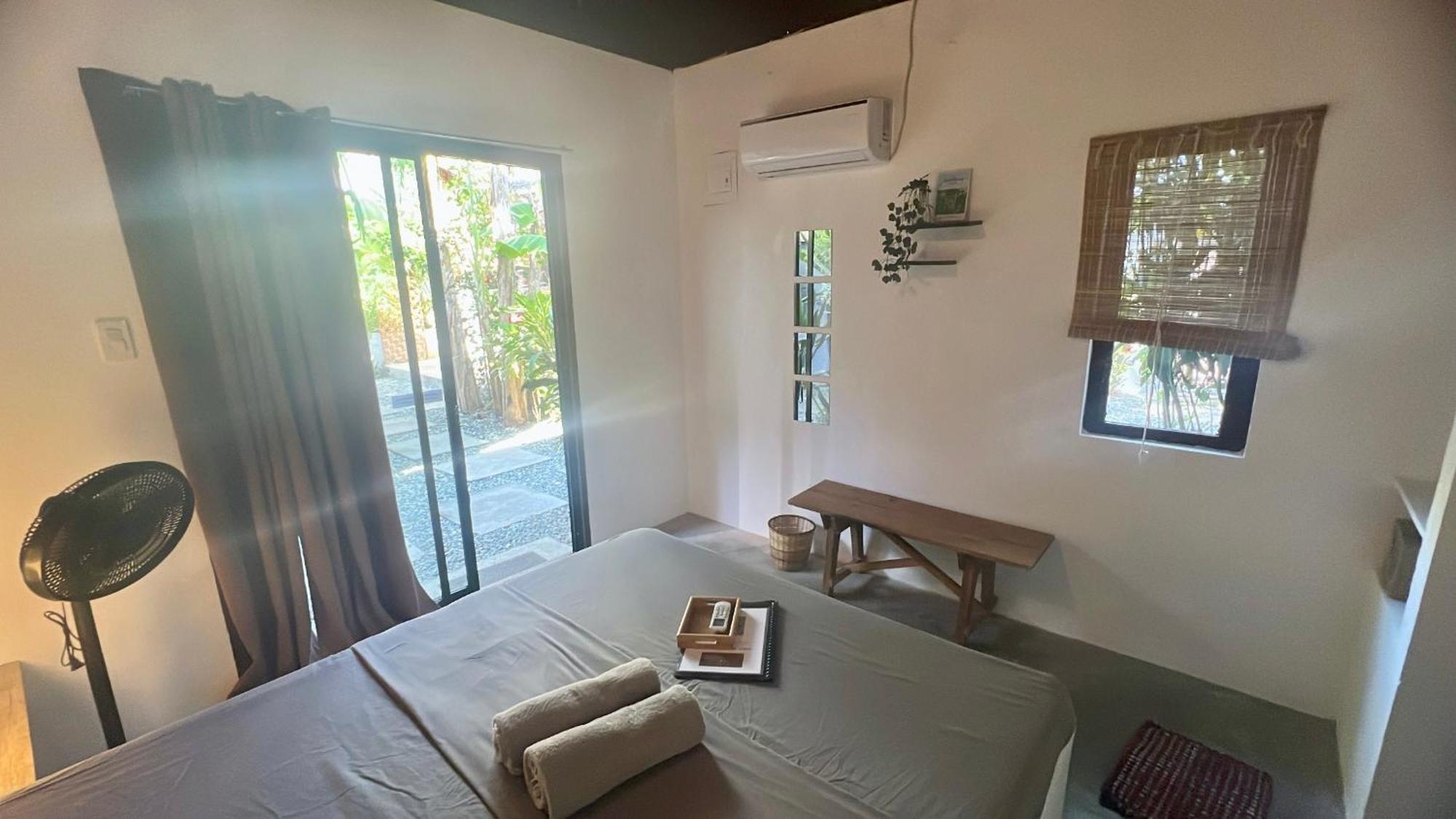Yay Lodge Siargao, Private Room 1 With Ac & Hot Shower And Fast Starlink Wifi General Luna  Exterior photo